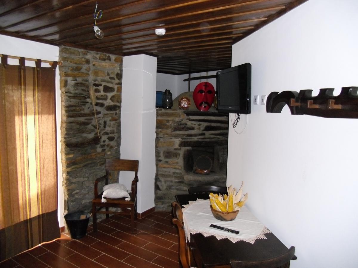 Casas De Campo Podence Macedo de Cavaleiros Luaran gambar